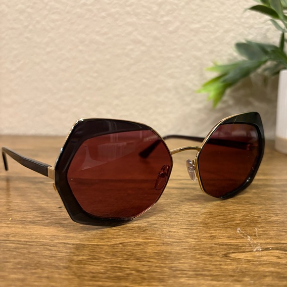 Marni Sunglasses with Case - Picture 7 of 10